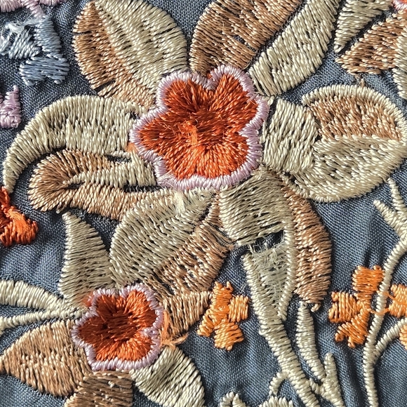 Sundance Floral Boho Silk Like Cordelia Tunic Embroidered Blue Blouse small - Picture 4 of 10